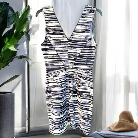 TART Fitted Mini Dress Sz S Black/White/Gray Stripes Abstract Animal Print. EUC - Picture 8 of 11